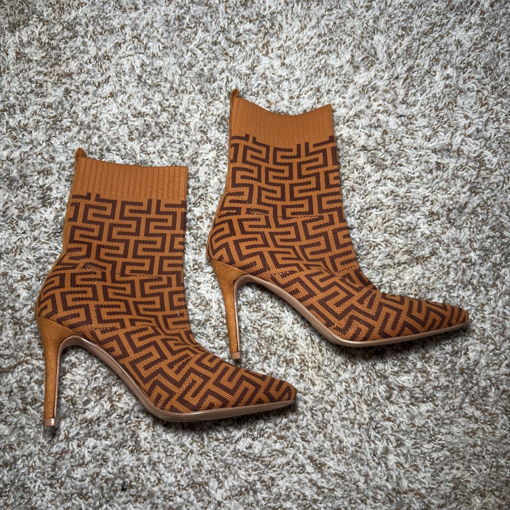 Geometric Patterned Brown Ankle Boots